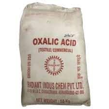 White crystalline powder of Oxalic Acid