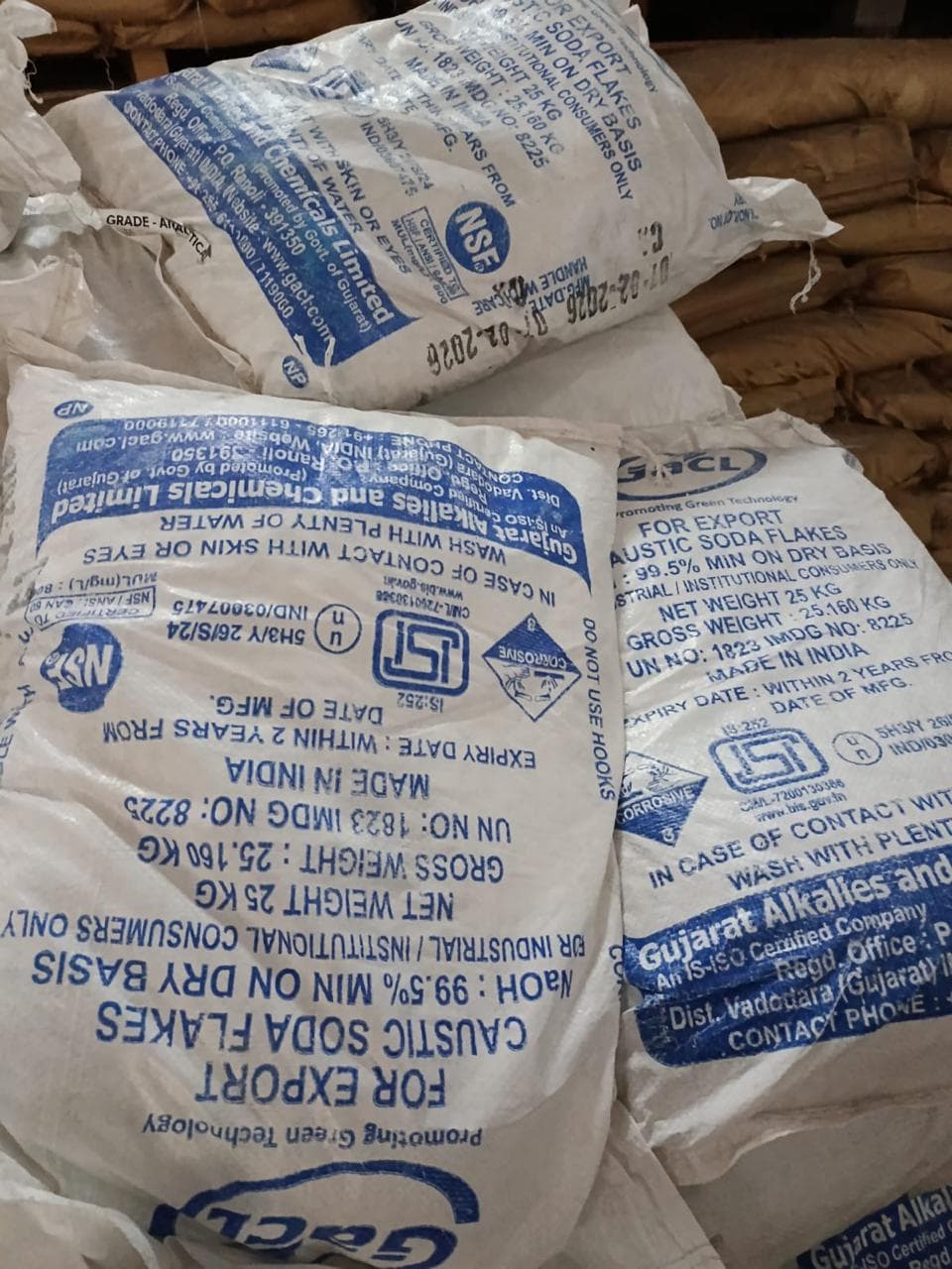 Image of Caustic Soda Flakes packaged in a 25 kg bag